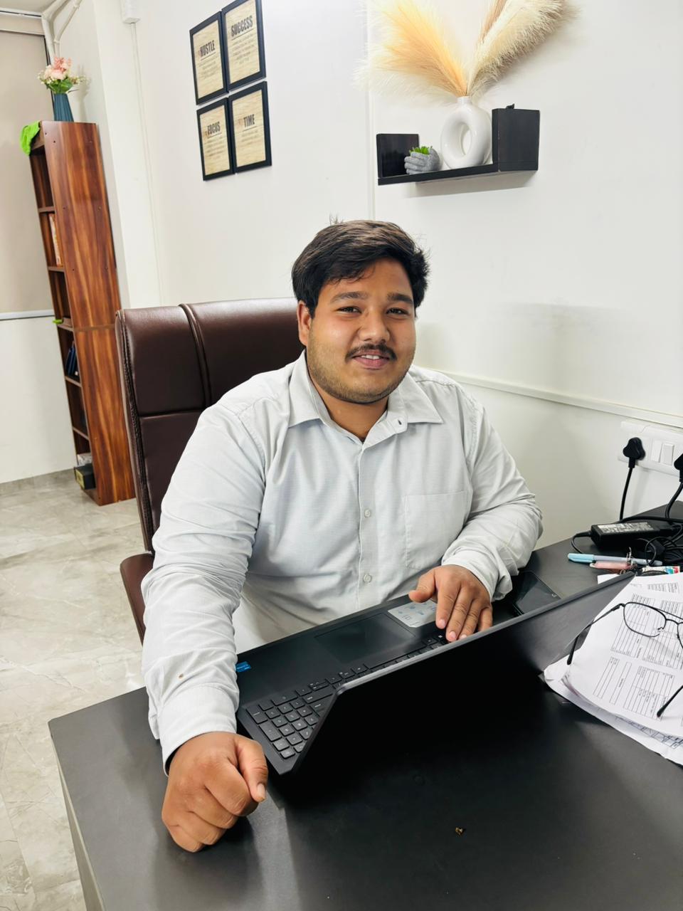 NAVLAKHA%20INSURANCE%20SERVICES